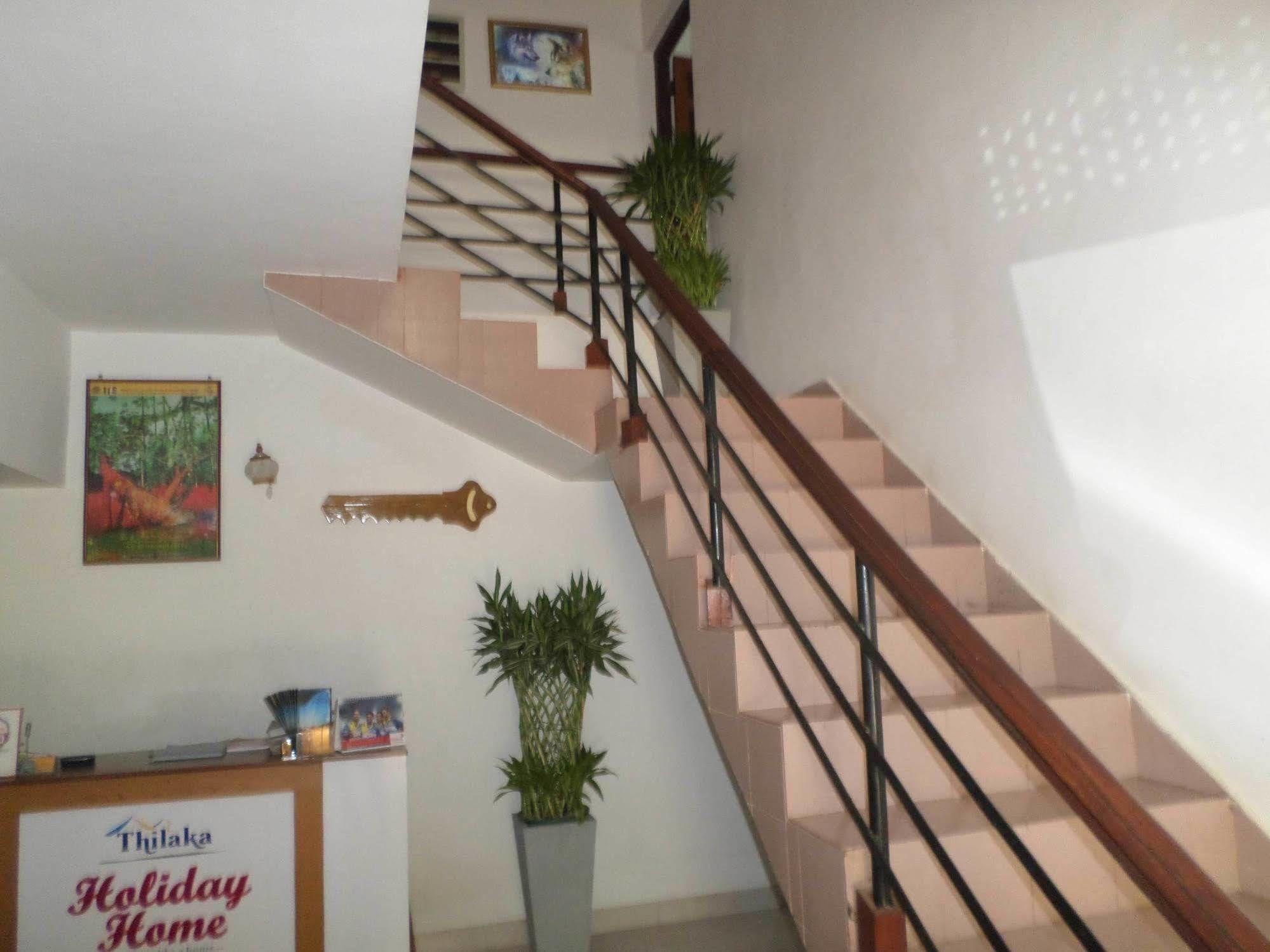 Thilaka City Hotel Anuradhapura Exteriör bild