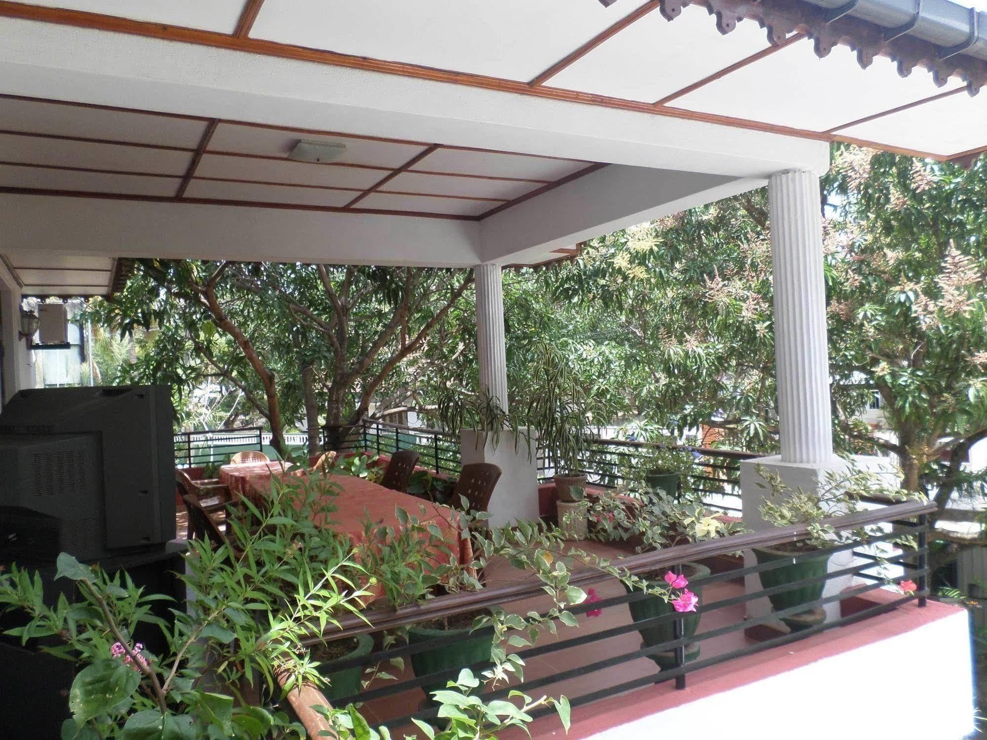 Thilaka City Hotel Anuradhapura Exteriör bild