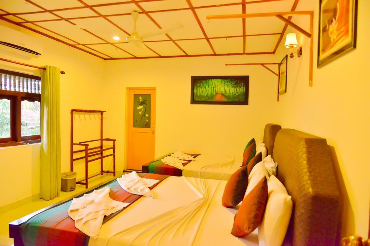 Thilaka City Hotel Anuradhapura Exteriör bild