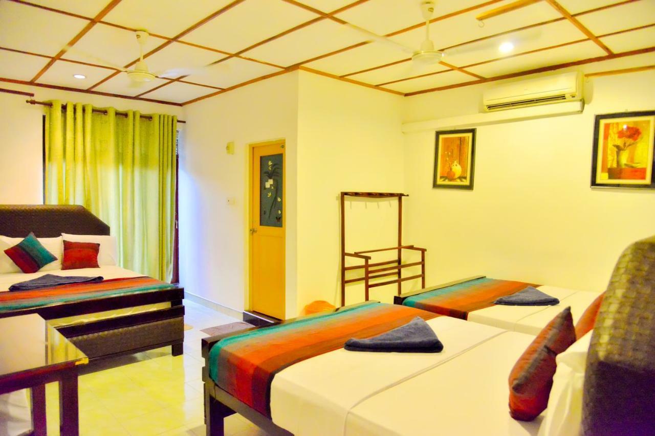 Thilaka City Hotel Anuradhapura Exteriör bild